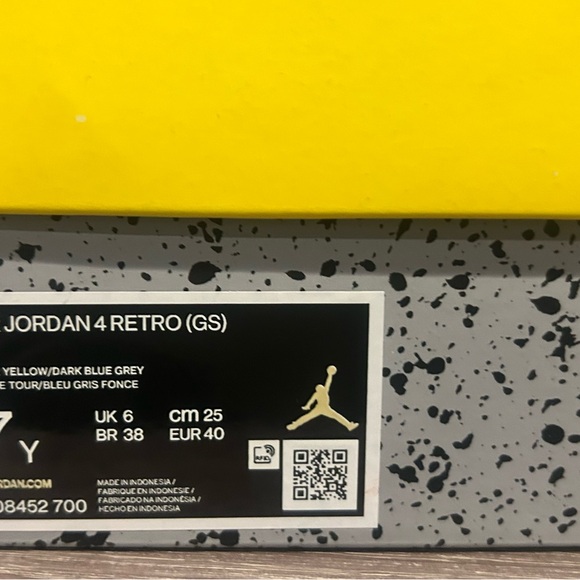 Air Jordan 4 2021 lightning Sneakers - Picture 11 of 12